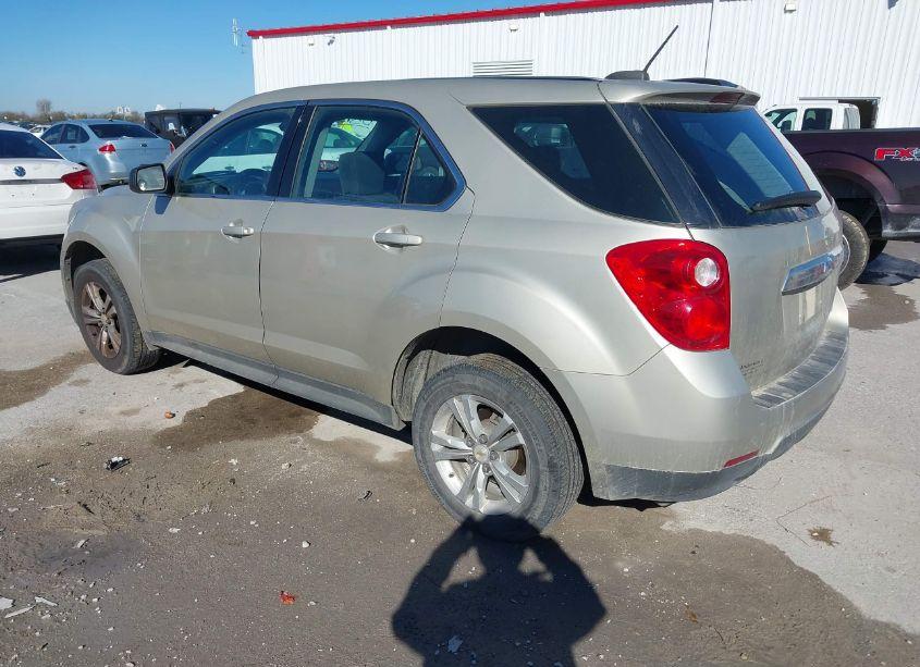 Photo 3 of 2015 Chevrolet Equinox LS (VIN 1GNALAEK1FZ104133)