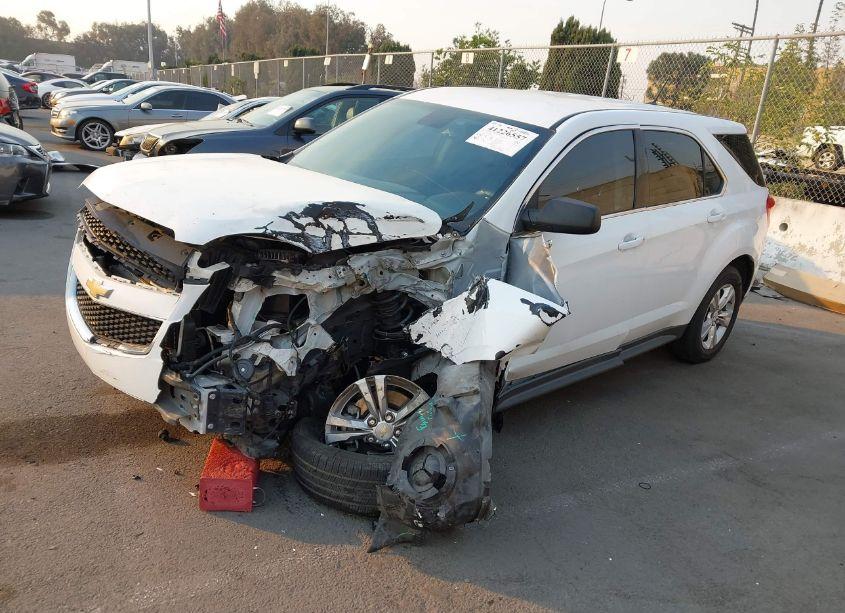 Photo 2 of 2014 Chevrolet Equinox LS (VIN 1GNALAEK2EZ104818)