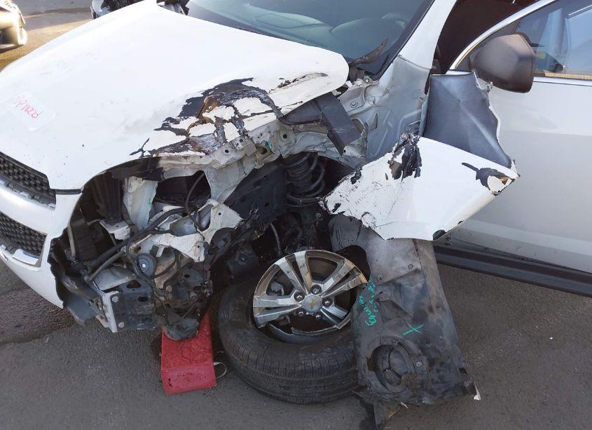 Photo 6 of 2014 Chevrolet Equinox LS (VIN 1GNALAEK2EZ104818)