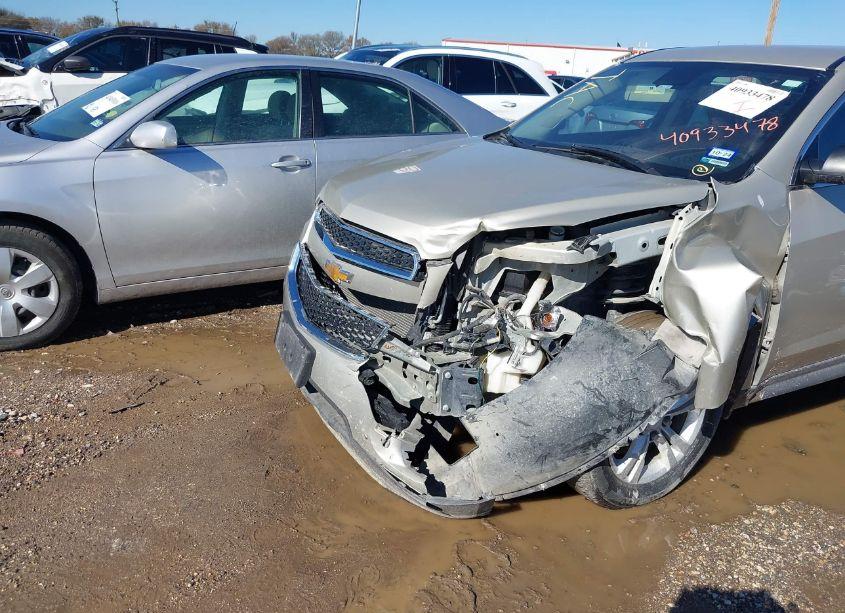 Photo 12 of 2014 Chevrolet Equinox LS (VIN 1GNALAEK2EZ122820)