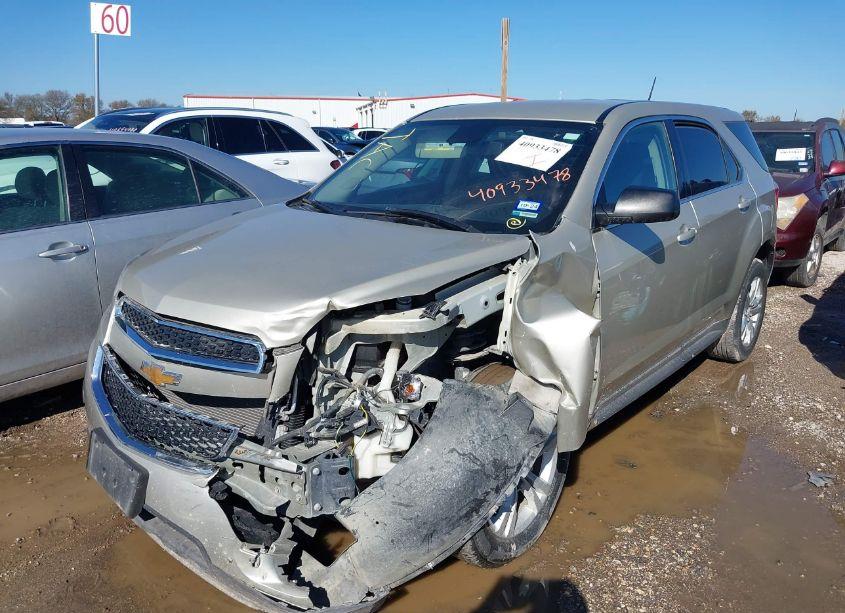 Photo 2 of 2014 Chevrolet Equinox LS (VIN 1GNALAEK2EZ122820)
