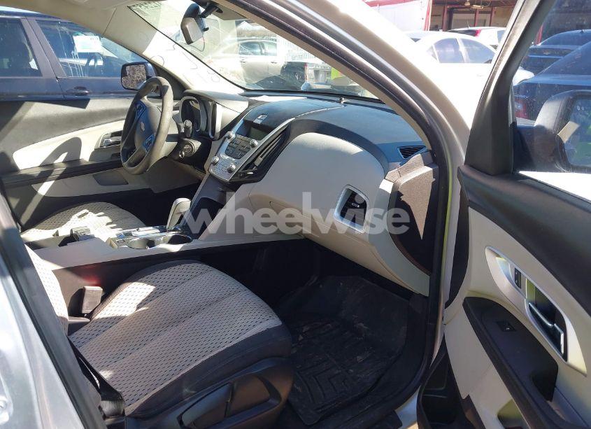 Photo 5 of 2014 Chevrolet Equinox LS (VIN 1GNALAEK2EZ130559)