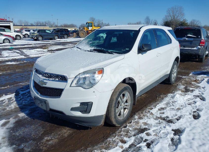Photo 2 of 2014 Chevrolet Equinox LS (VIN 1GNALAEK2EZ135664)