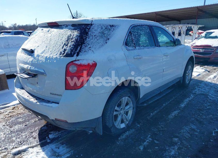 Photo 4 of 2014 Chevrolet Equinox LS (VIN 1GNALAEK2EZ135664)