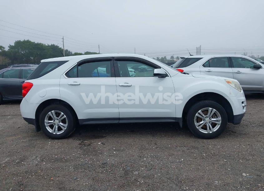 Photo 13 of 2014 Chevrolet Equinox LS (VIN 1GNALAEK2EZ138919)