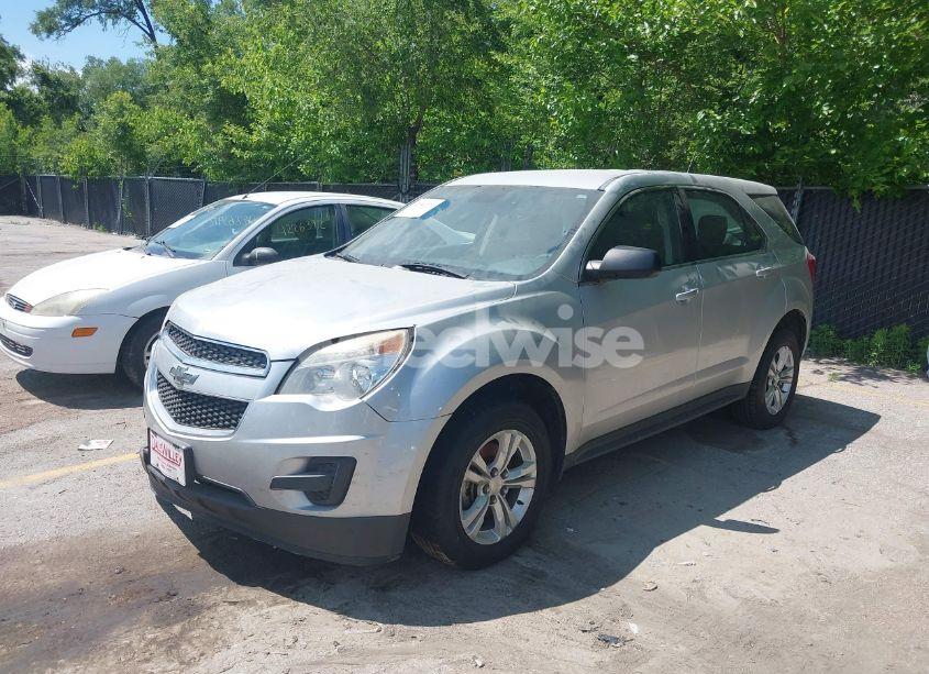 Photo 2 of 2015 Chevrolet Equinox LS (VIN 1GNALAEK2FZ117974)