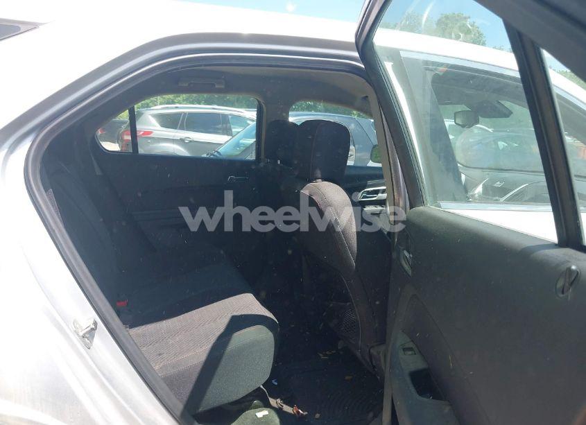 Photo 8 of 2015 Chevrolet Equinox LS (VIN 1GNALAEK2FZ117974)