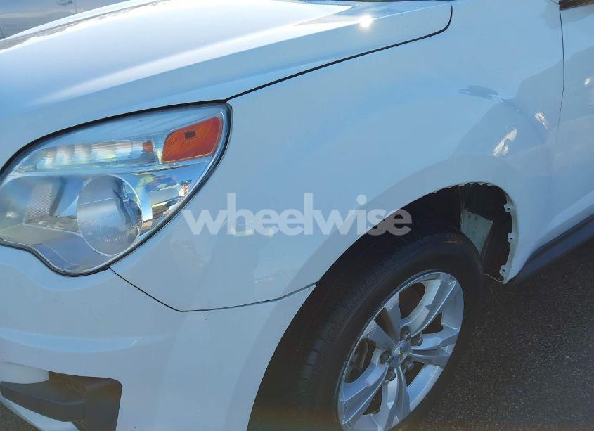 Photo 11 of 2015 Chevrolet Equinox LS (VIN 1GNALAEK3FZ121872)