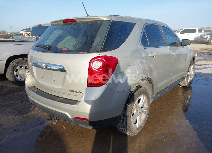 Photo 4 of 2014 Chevrolet Equinox LS (VIN 1GNALAEK4EZ103847)