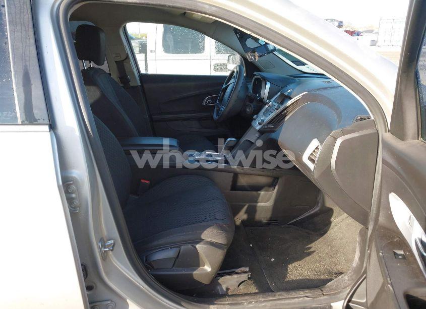 Photo 5 of 2014 Chevrolet Equinox LS (VIN 1GNALAEK4EZ103847)