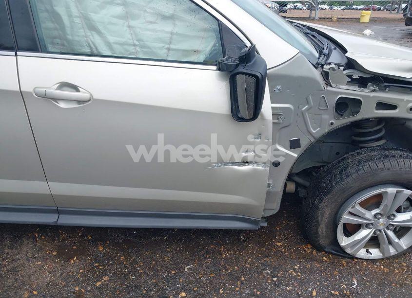 Photo 12 of 2015 Chevrolet Equinox LS (VIN 1GNALAEK5FZ118116)