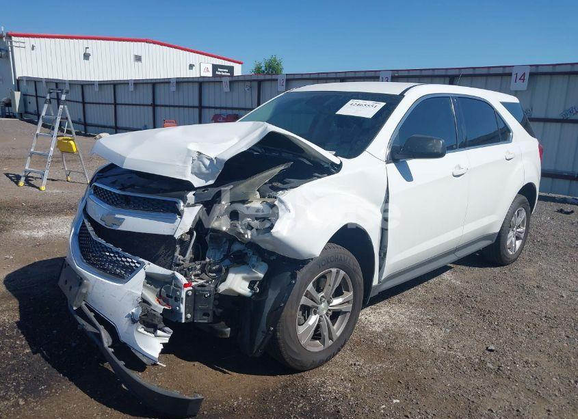Photo 2 of 2015 Chevrolet Equinox LS (VIN 1GNALAEK6FZ100143)