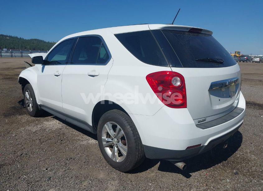 Photo 3 of 2015 Chevrolet Equinox LS (VIN 1GNALAEK6FZ100143)