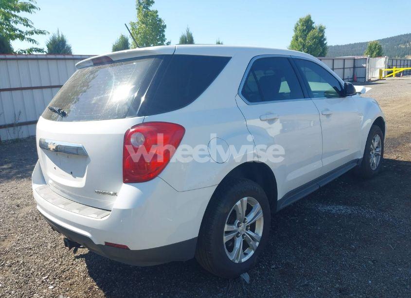 Photo 4 of 2015 Chevrolet Equinox LS (VIN 1GNALAEK6FZ100143)