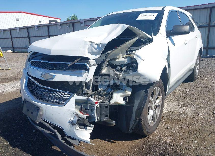 Photo 6 of 2015 Chevrolet Equinox LS (VIN 1GNALAEK6FZ100143)