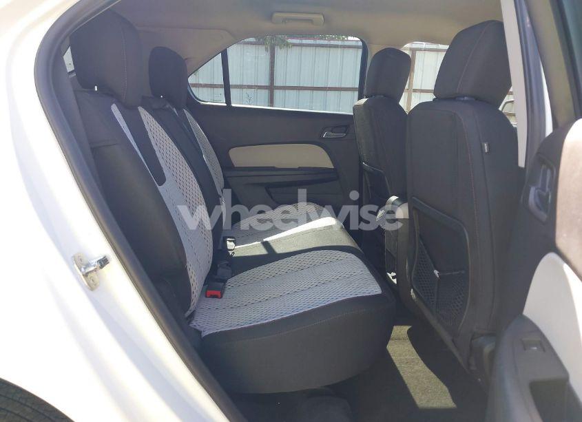 Photo 8 of 2015 Chevrolet Equinox LS (VIN 1GNALAEK6FZ100143)