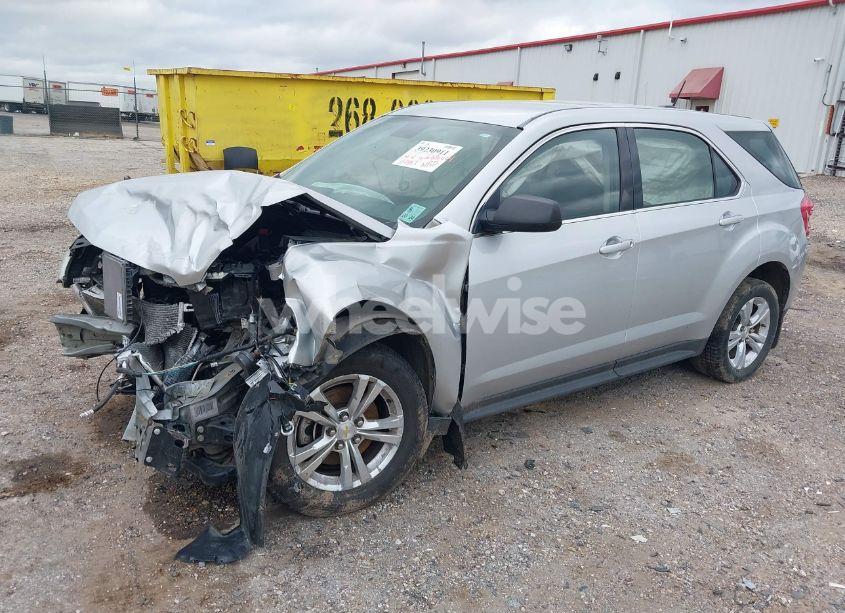 Photo 2 of 2015 Chevrolet Equinox LS (VIN 1GNALAEK6FZ132235)