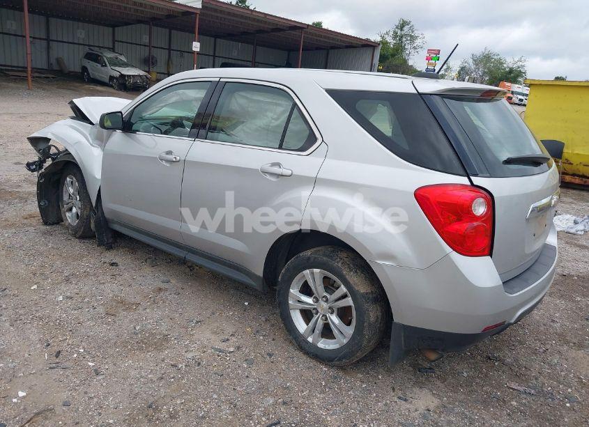 Photo 3 of 2015 Chevrolet Equinox LS (VIN 1GNALAEK6FZ132235)