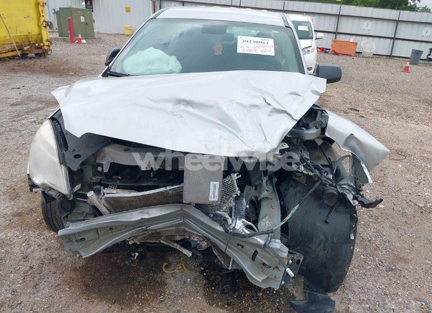 Photo 6 of 2015 Chevrolet Equinox LS (VIN 1GNALAEK6FZ132235)