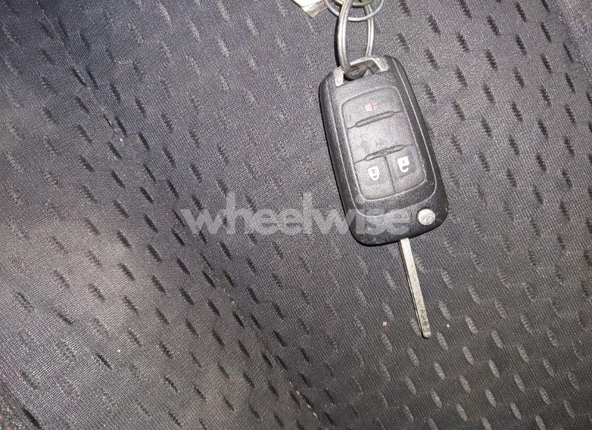 Photo 11 of 2015 Chevrolet Equinox LS (VIN 1GNALAEK7FZ103195)