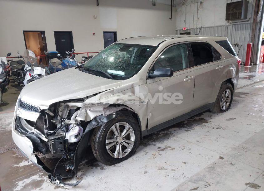 Photo 2 of 2015 Chevrolet Equinox LS (VIN 1GNALAEK7FZ103195)