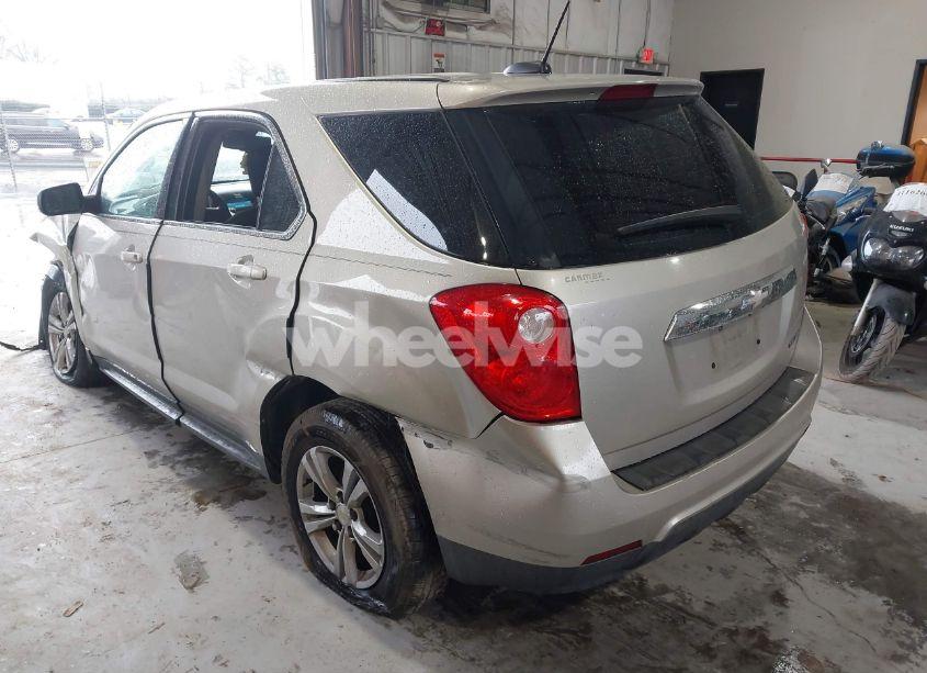 Photo 3 of 2015 Chevrolet Equinox LS (VIN 1GNALAEK7FZ103195)