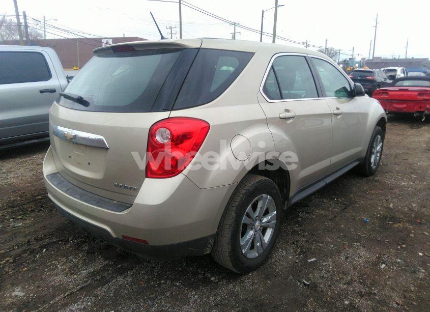 Photo 4 of 2014 Chevrolet Equinox LS (VIN 1GNALAEK8EZ113345)