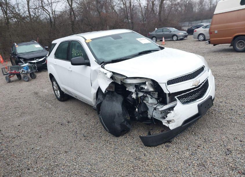 2015 Chevrolet Equinox LS (VIN 1GNALAEK8FZ127795) main photo