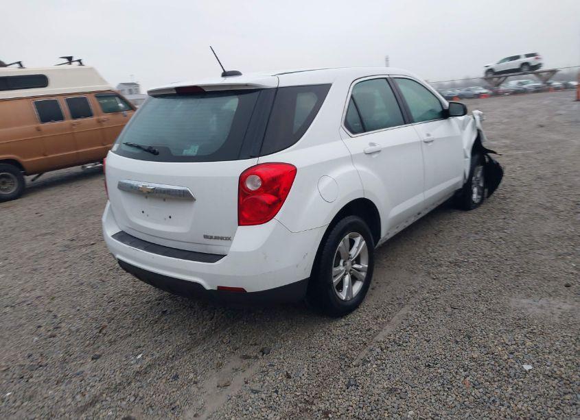 Photo 4 of 2015 Chevrolet Equinox LS (VIN 1GNALAEK8FZ127795)