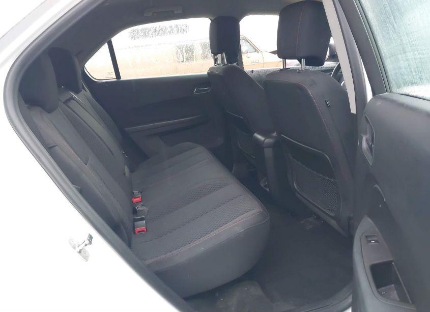 Photo 8 of 2015 Chevrolet Equinox LS (VIN 1GNALAEK8FZ127795)