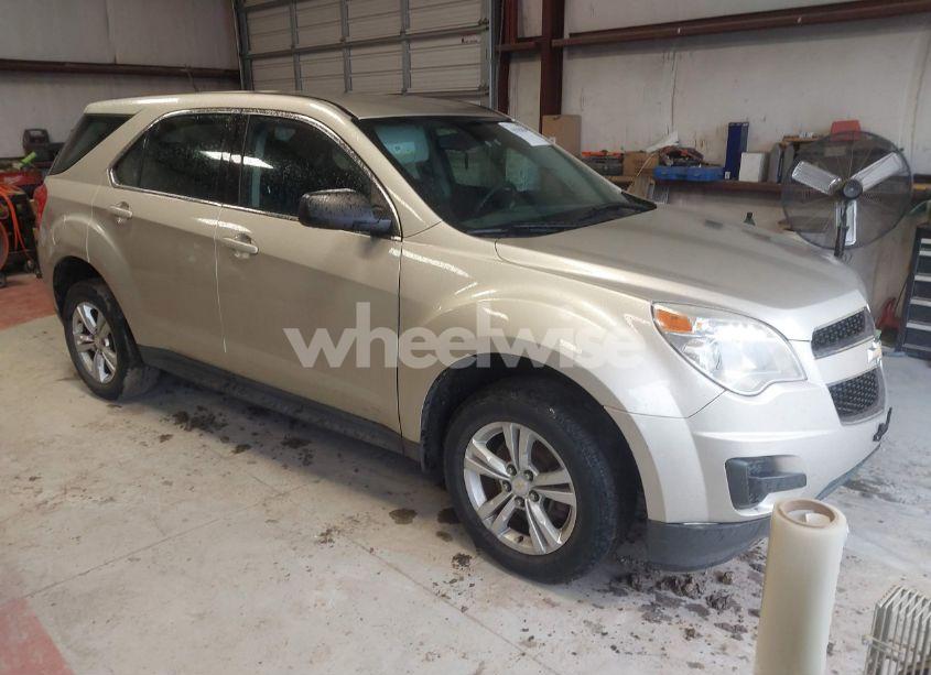 2014 Chevrolet Equinox LS (VIN 1GNALAEKXEZ120166) main photo