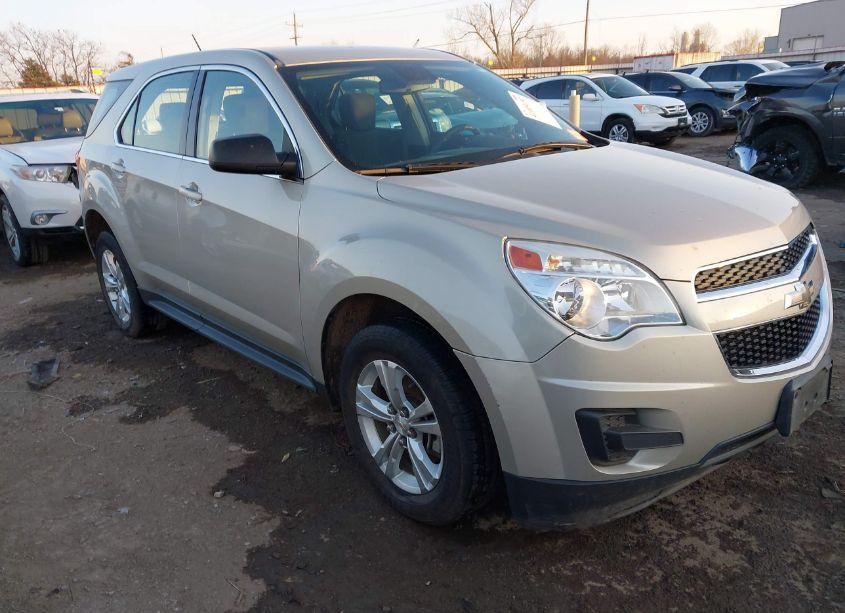 2015 Chevrolet Equinox LS (VIN 1GNALAEKXFZ141164) main photo