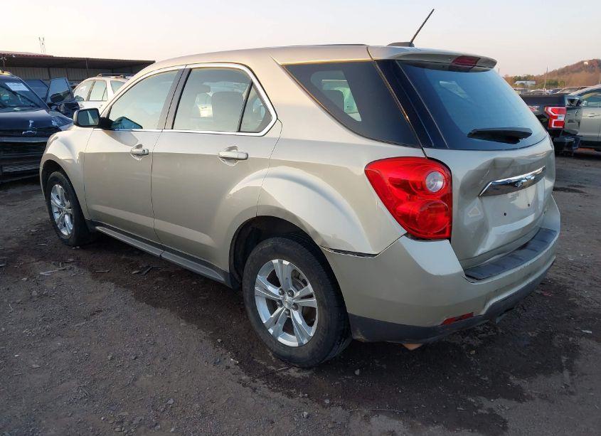 Photo 3 of 2015 Chevrolet Equinox LS (VIN 1GNALAEKXFZ141164)