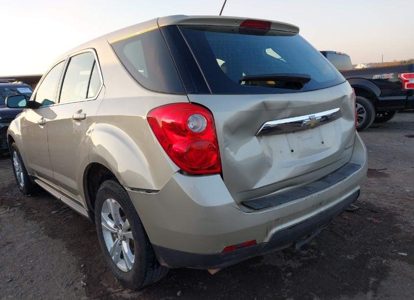 Photo 6 of 2015 Chevrolet Equinox LS (VIN 1GNALAEKXFZ141164)