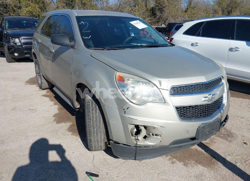 2015 Chevrolet Equinox LS (VIN 1GNALAEKXFZ142069) main photo