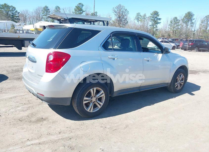 Photo 4 of 2013 Chevrolet Equinox LS (VIN 1GNALBEK2DZ107139)