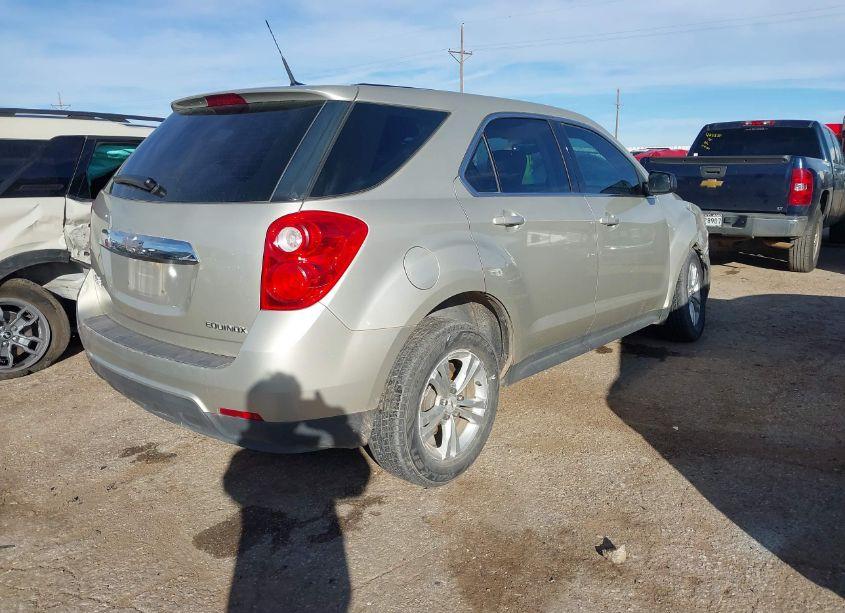 Photo 4 of 2013 Chevrolet Equinox LS (VIN 1GNALBEK2DZ111885)