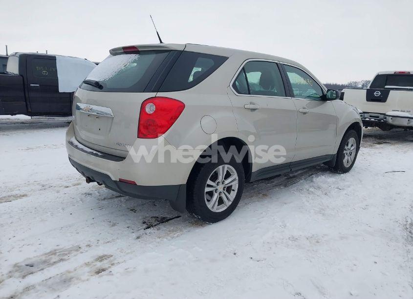 Photo 4 of 2013 Chevrolet Equinox LS (VIN 1GNALBEK2DZ112812)