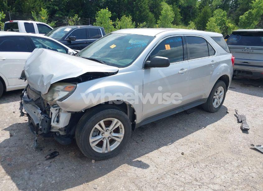 Photo 2 of 2016 Chevrolet Equinox LS (VIN 1GNALBEK2GZ104097)