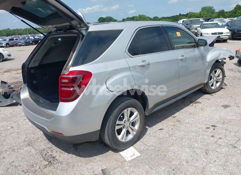Photo 4 of 2016 Chevrolet Equinox LS (VIN 1GNALBEK2GZ104097)