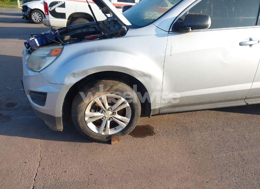 Photo 6 of 2016 Chevrolet Equinox LS (VIN 1GNALBEK2GZ106450)