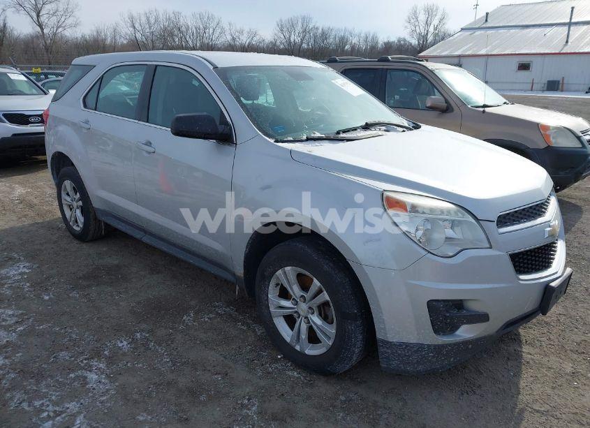 2013 Chevrolet Equinox LS (VIN 1GNALBEK3DZ130106) main photo
