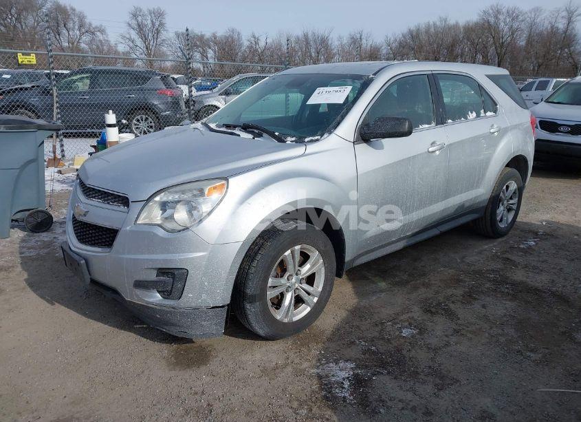 Photo 2 of 2013 Chevrolet Equinox LS (VIN 1GNALBEK3DZ130106)