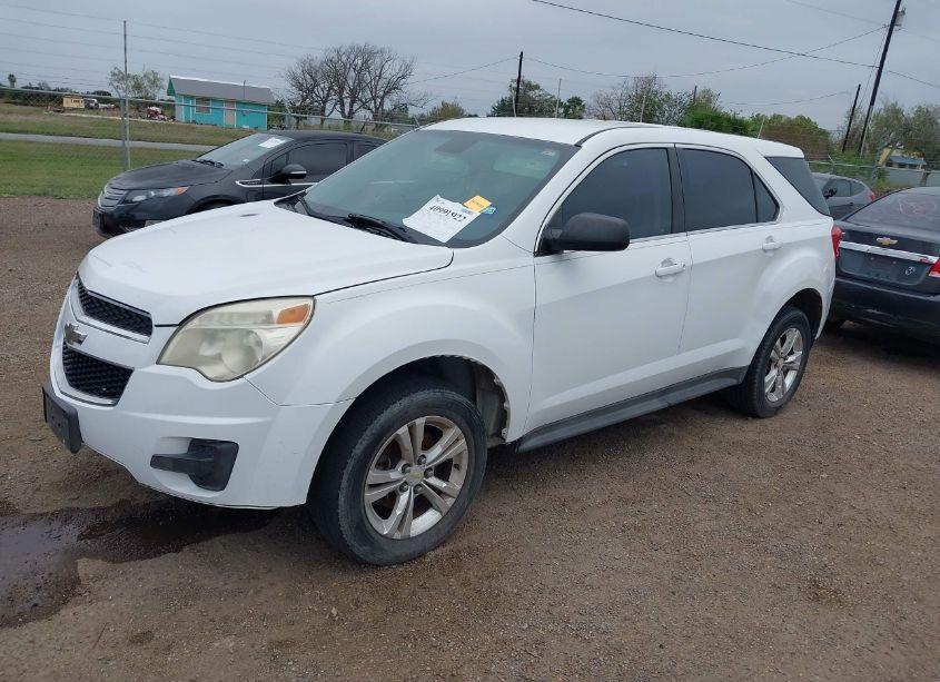 Photo 2 of 2013 Chevrolet Equinox LS (VIN 1GNALBEK4DZ106123)