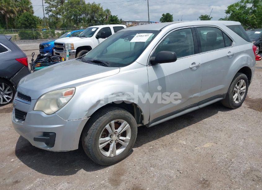 Photo 2 of 2013 Chevrolet Equinox LS (VIN 1GNALBEK4DZ112942)
