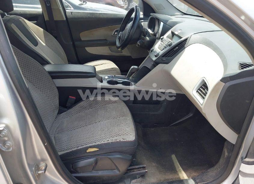 Photo 5 of 2013 Chevrolet Equinox LS (VIN 1GNALBEK4DZ112942)