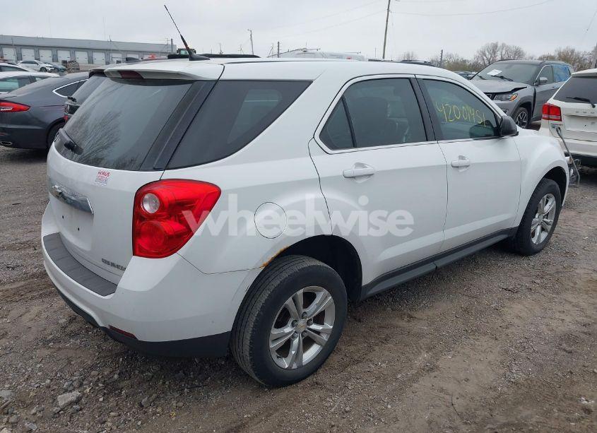 Photo 4 of 2013 Chevrolet Equinox LS (VIN 1GNALBEK4DZ114352)