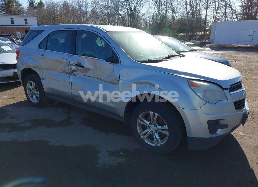 2013 Chevrolet Equinox LS (VIN 1GNALBEK4DZ126128) main photo