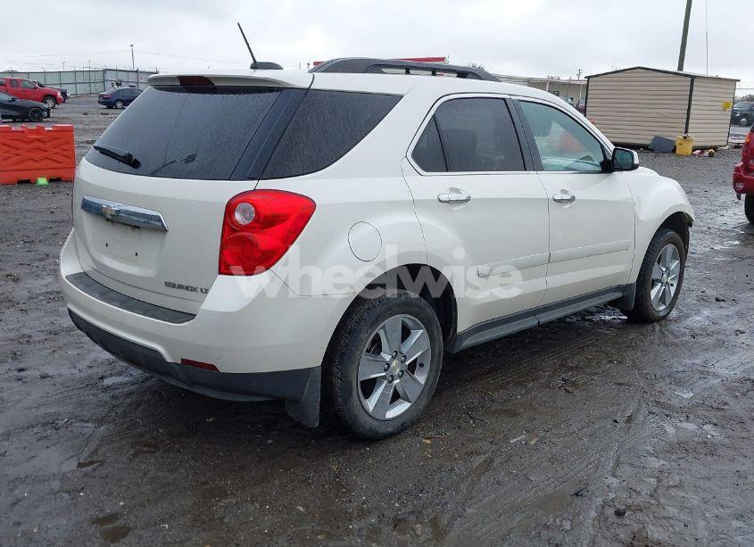 Photo 4 of 2015 Chevrolet Equinox 1LT (VIN 1GNALBEK4FZ131977)