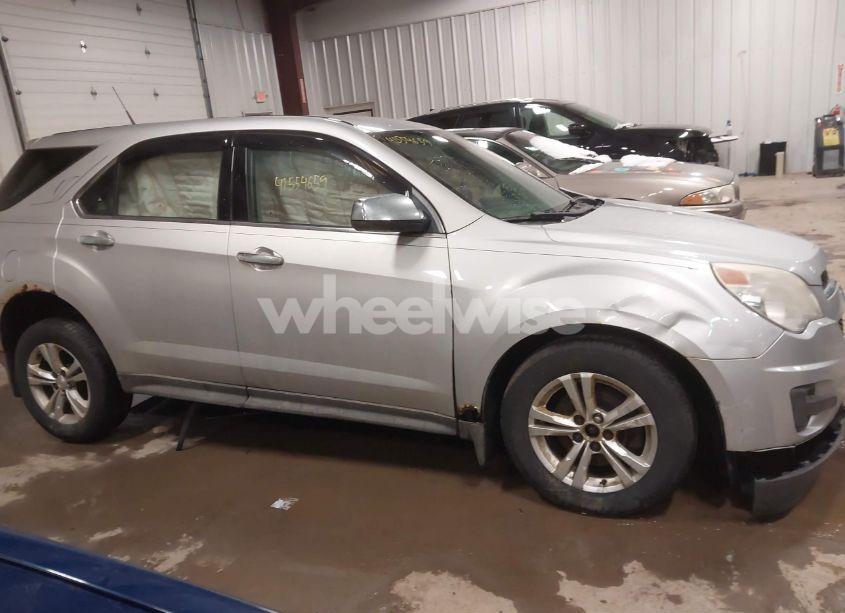 Photo 13 of 2013 Chevrolet Equinox LS (VIN 1GNALBEK5DZ106552)